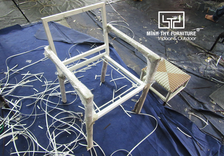 Bật mí kiểu đan sáng tạo dành cho ghế cafe giả mây tại Minh Thy Furniture Bật mí kiểu đan sáng tạo dành cho ghế cafe giả mây tại Minh Thy Furniture