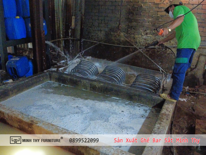 sản xuất Ghế sắt quầy bar ngoài trời sản xuất Ghế sắt quầy bar ngoài trời