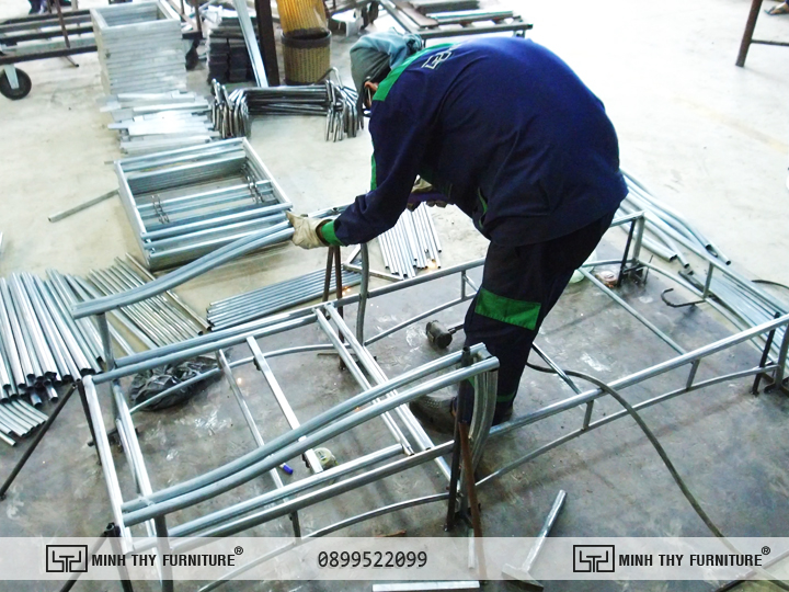 Giường tắm nắng mây nhựa ngoài trời 